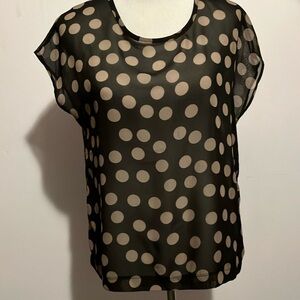 Women’s Top, M, Black with Taupe Polka Dots, Capped Sleeves, by Annalee + Hope
